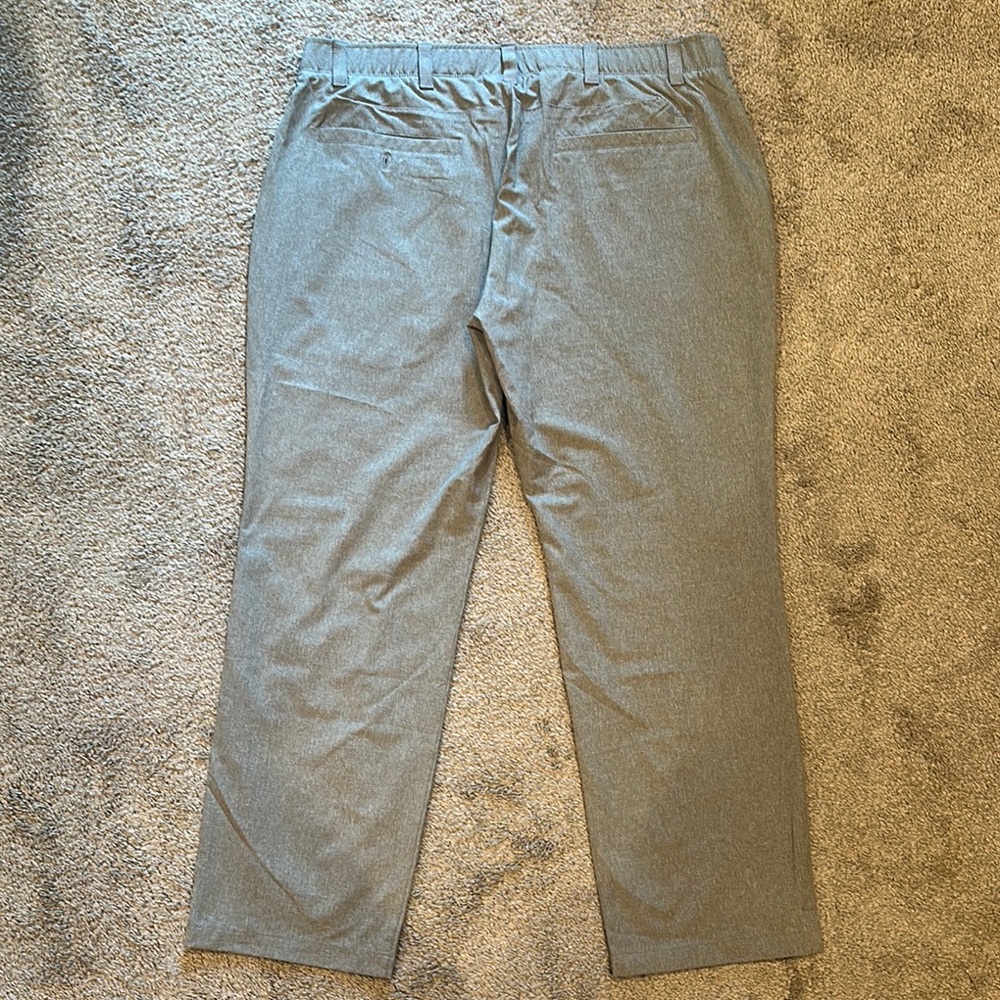 Under Armour Men's Gray Pants - Picture 4 of 5